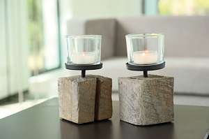Windlicht op houten blok (h20cm)